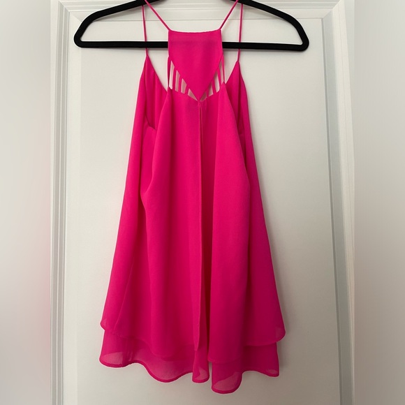 Women’s Pink Tank - Picture 2 of 4